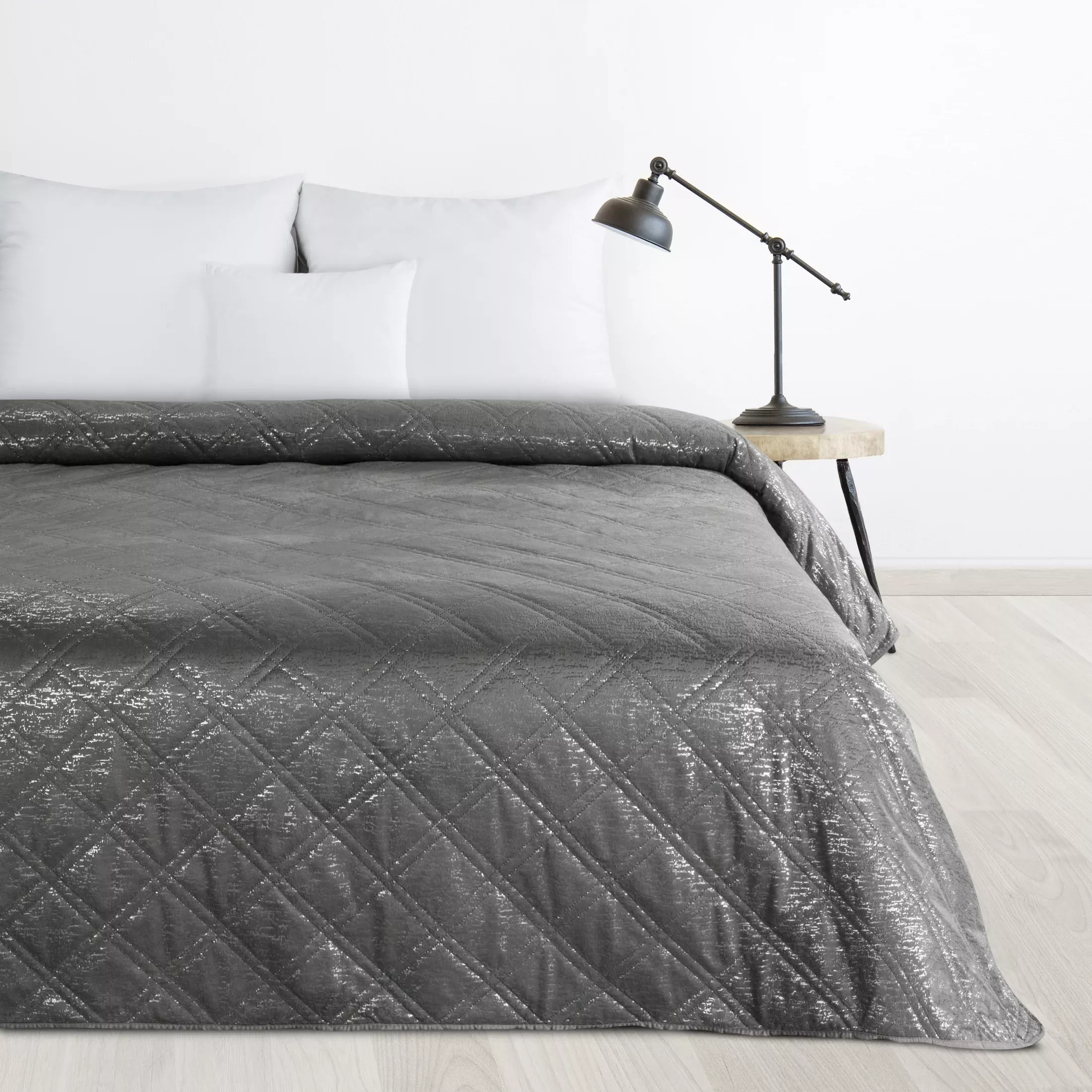 Narzuta welwetowa stalowa 170x210 cm pikowana metodą hot press w wzór karo LUIZ BLINK Design 91