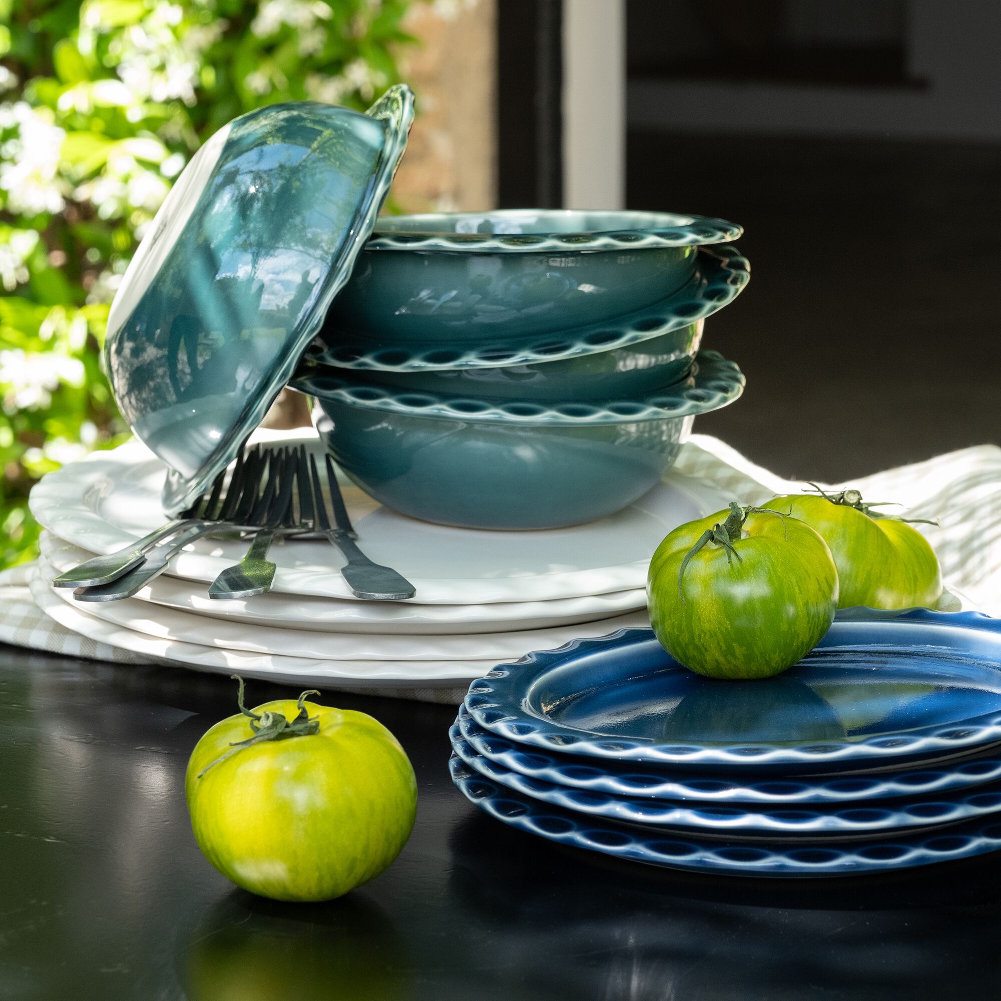 ABILIO - Assiette à dessert ondulée en grès D21cm - bleu