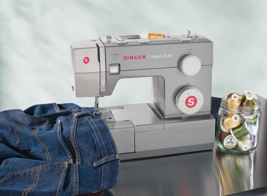 Singer 4411 Heavy Duty Sewing Machine, Gray