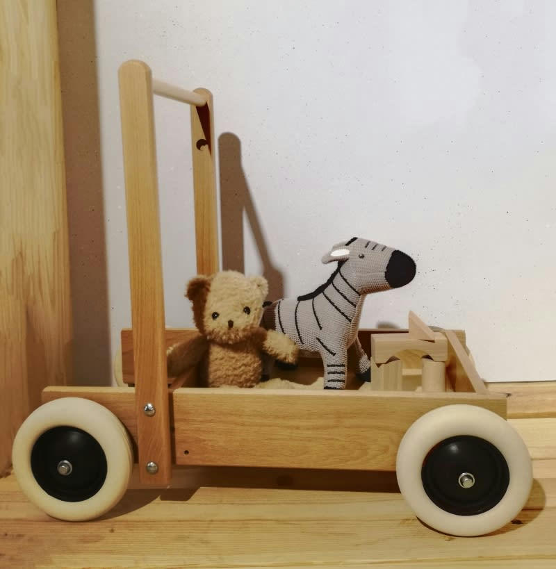 - Chariot de marche en bois massif