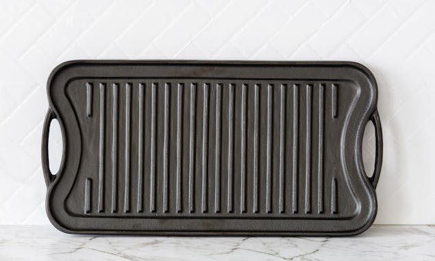 Oil-seasoned Ready to use 50.7x25.8cm Reversible Cast Iron Grill - Black