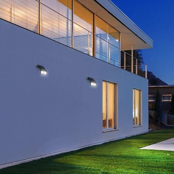 éclairage Solaire LED 10W avec DétecteurProjecteur Extérieur Intelligent et Autonome