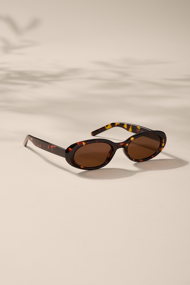 Amelia Tort Shell Oval Sunglasses