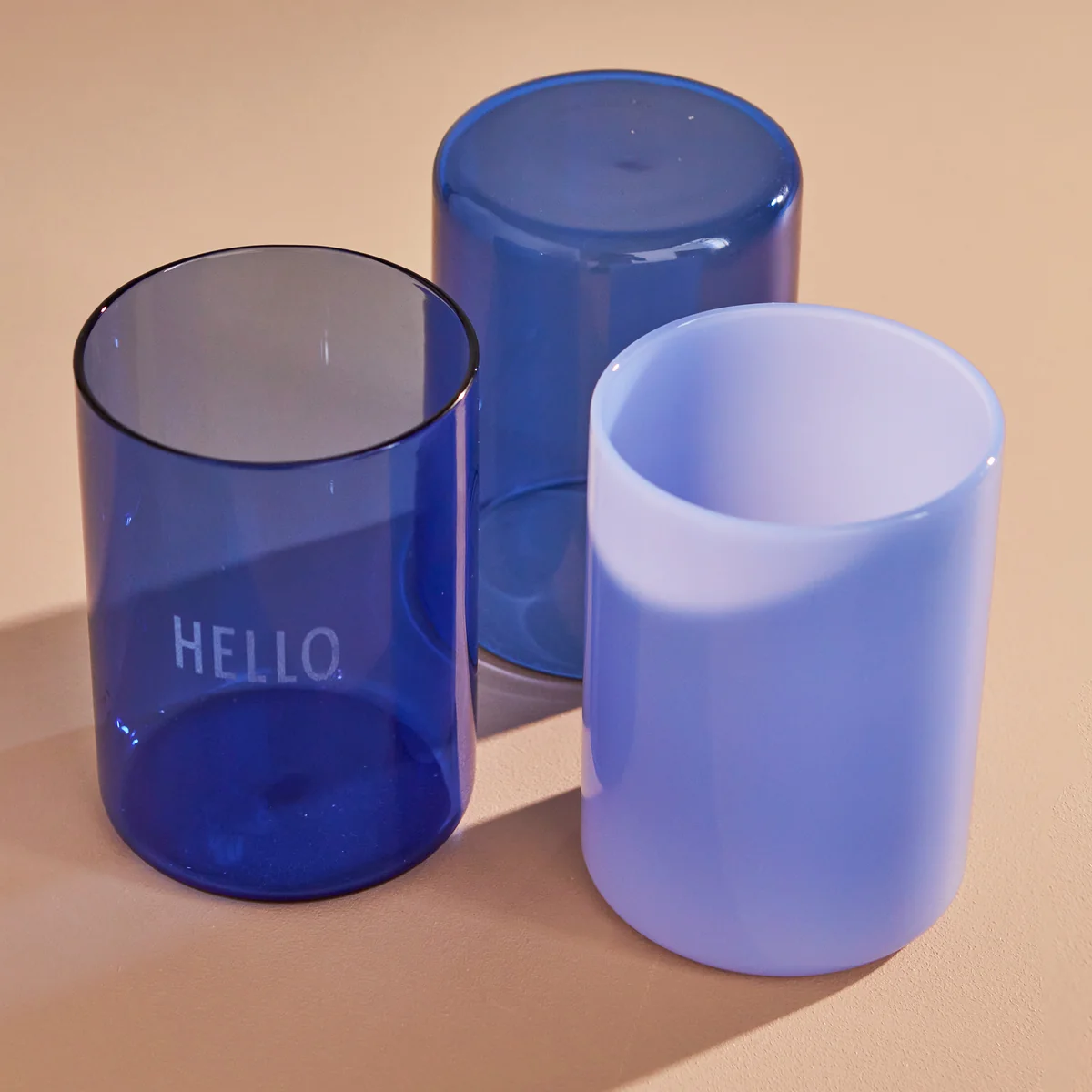 Design Letters - The Mute Milky Favourite Trinkglas, 350 ml, milky blue