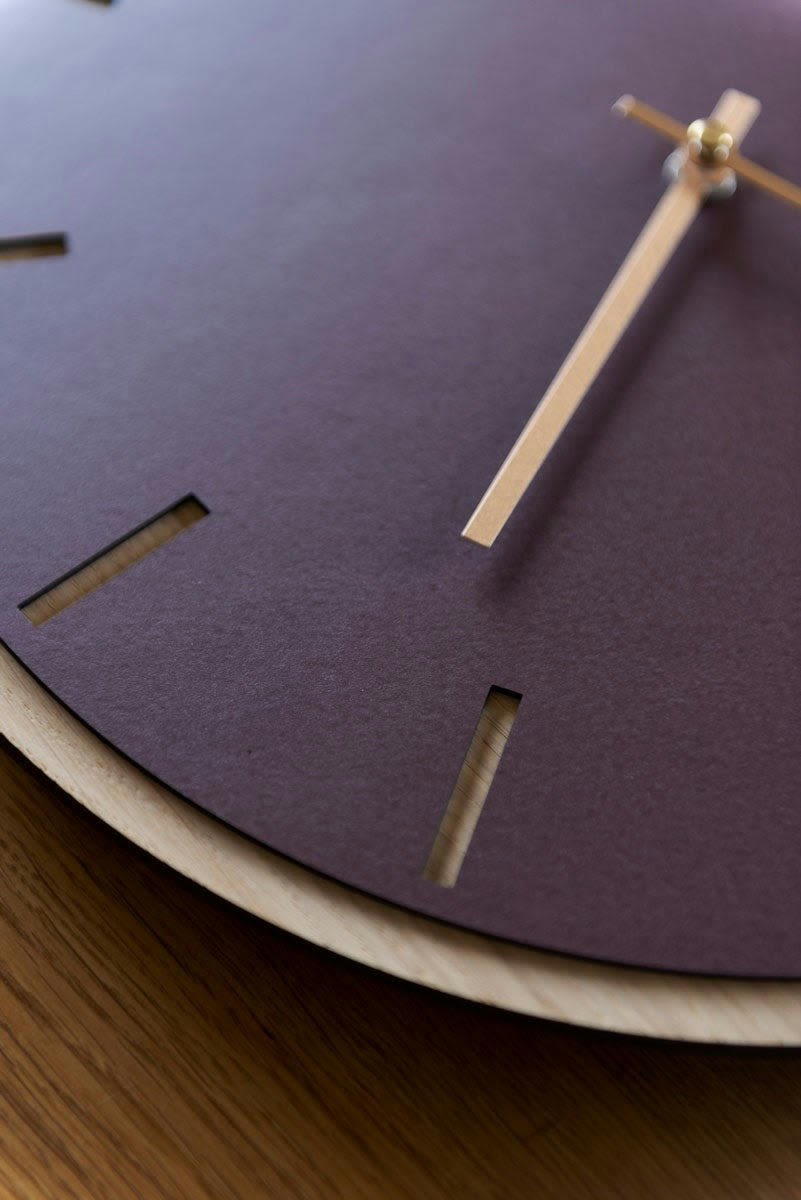 - Horloge murale en linoléum rouge D38cm