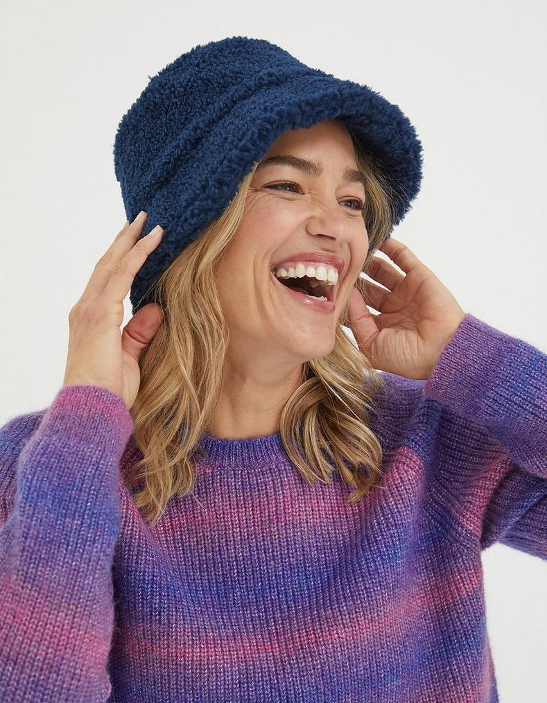 Eliza Fleece Bucket Hat