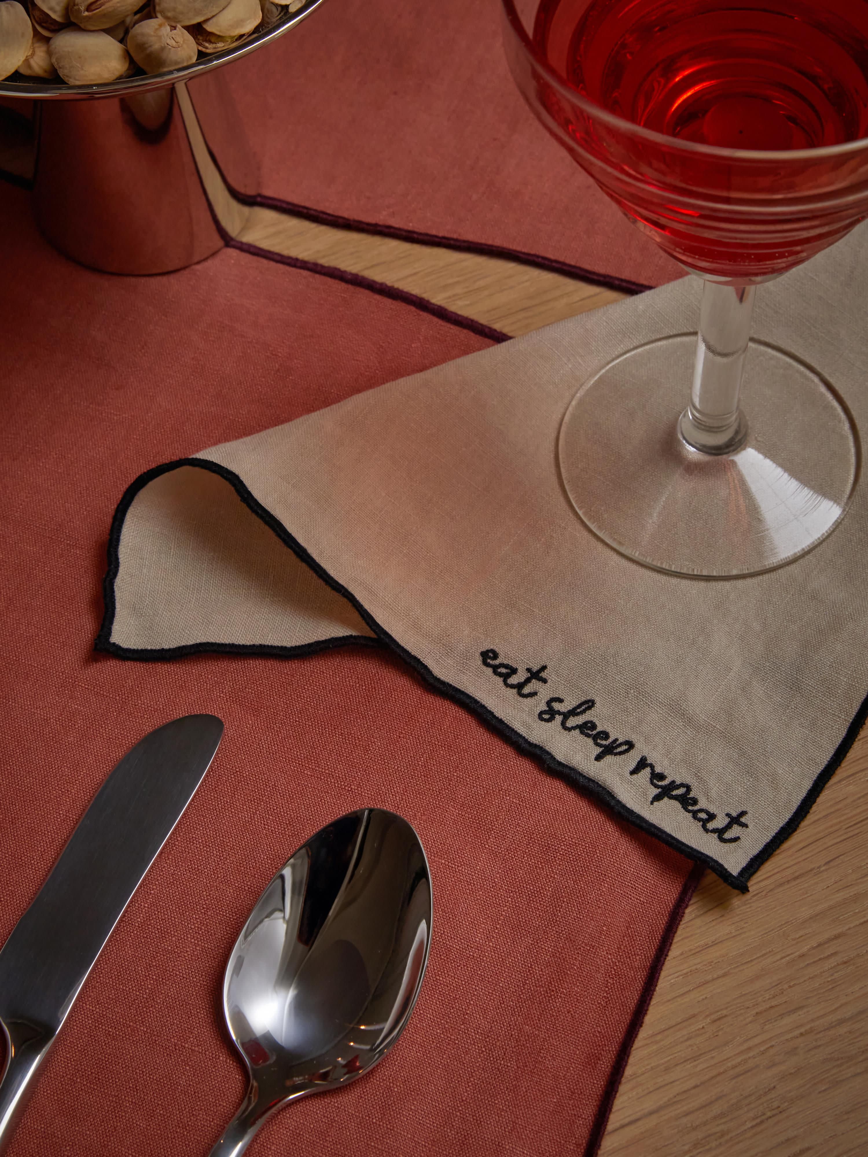Leinen-Cocktailservietten Cosmo mit Stickerei, 4er-Set