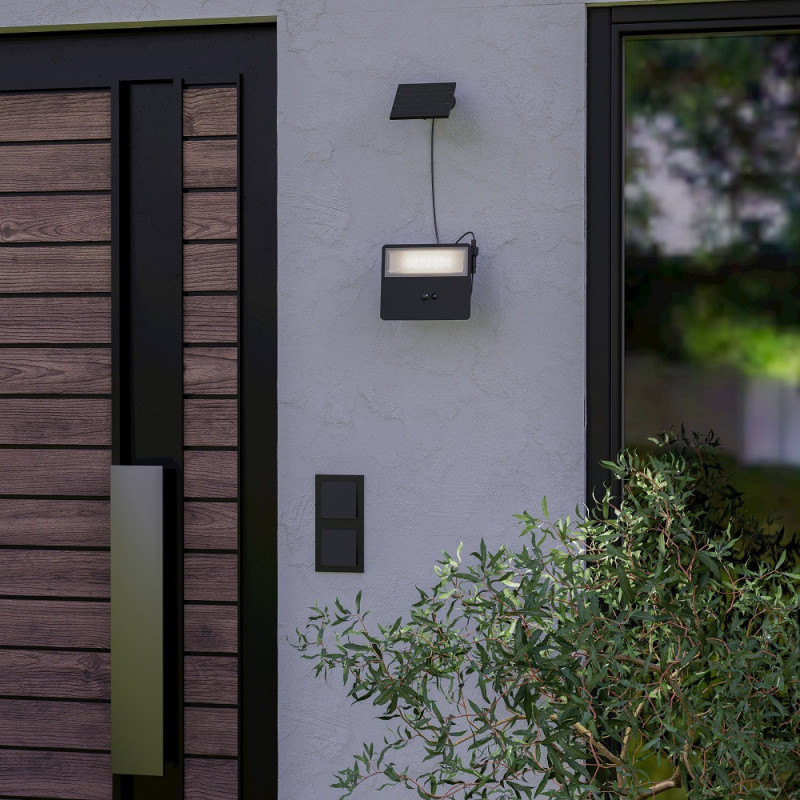 Applique LED solaire Panettieri avec détecteur de mouvement noire 6,7 W EGLO