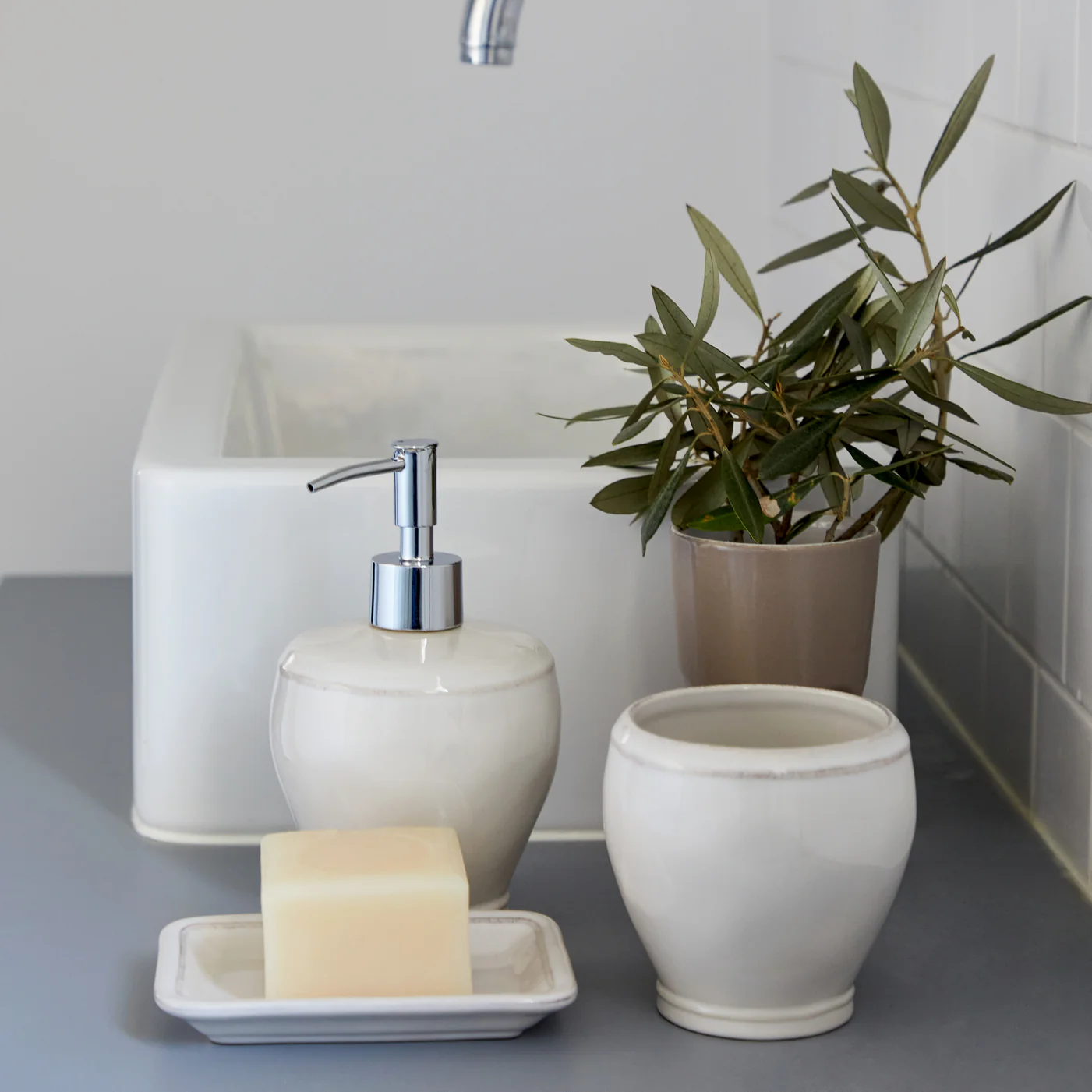 Soap/Lotion Pump Fontana Bath, Casafina by COSTA NOVA