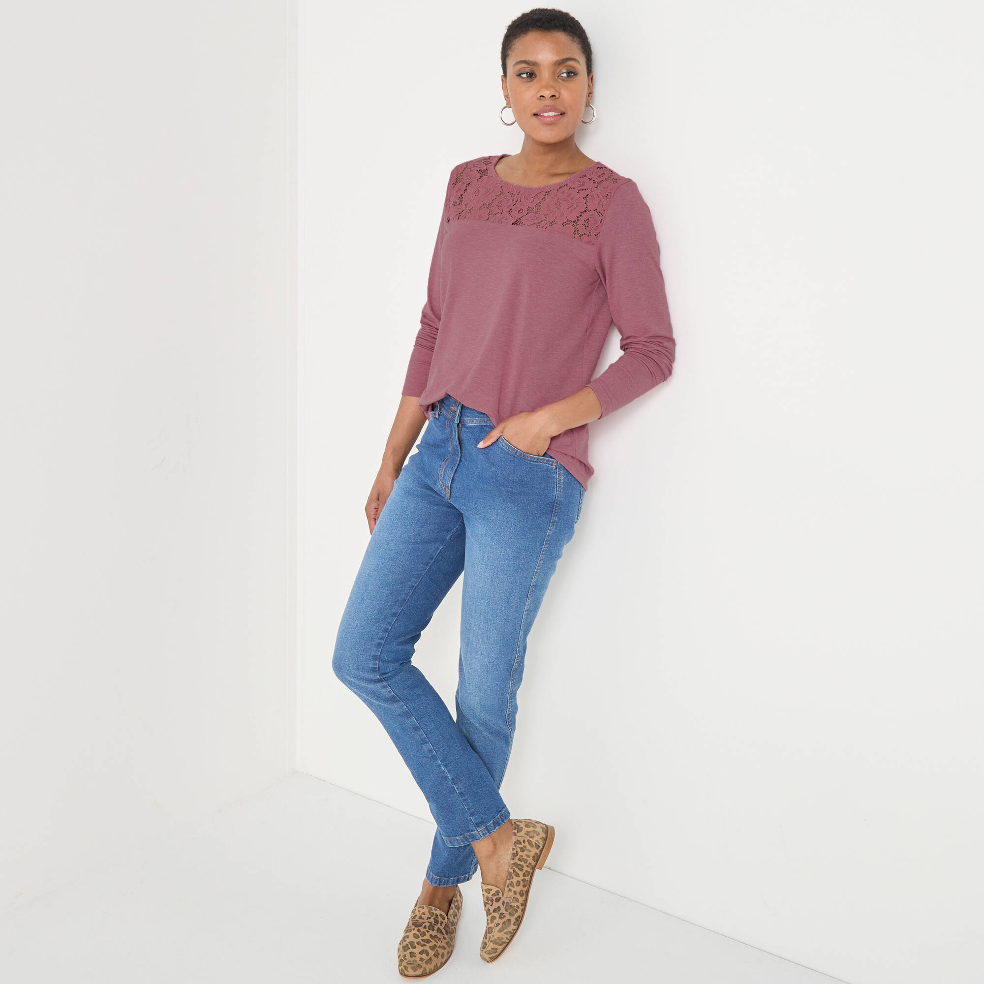 T-shirt col rond manches longues dentelle