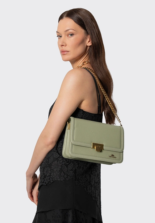 Skórzana torebka crossbody z łańcuszkiem pistacjowa