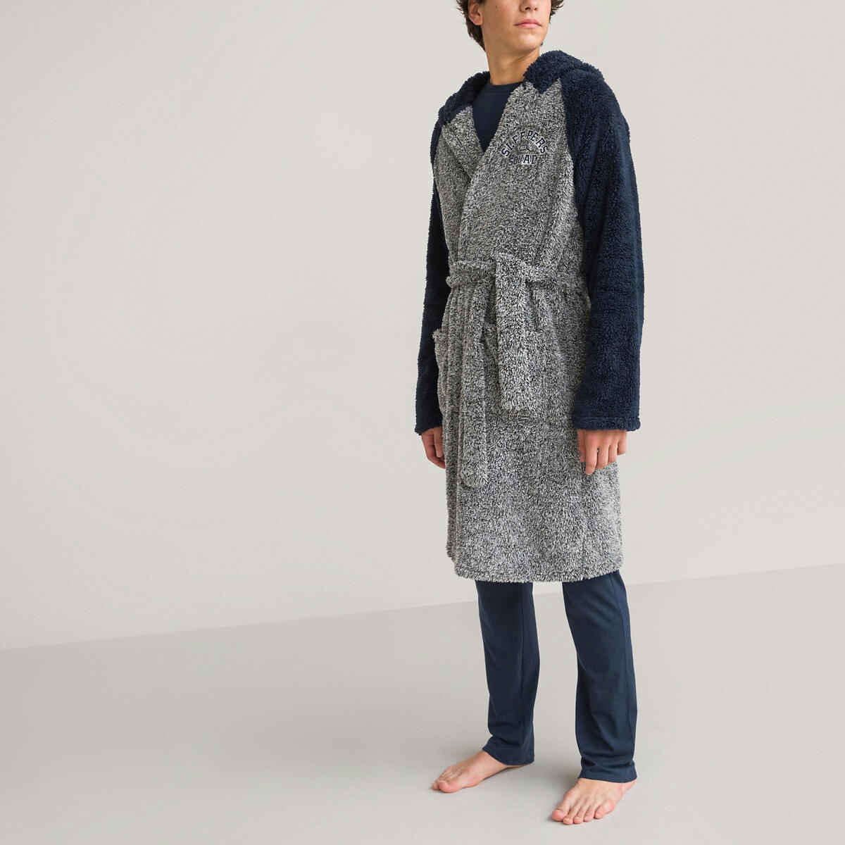Robe de chambre à capuche en maille douce