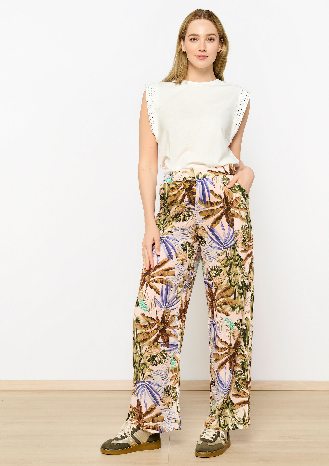 Broek met tropische print