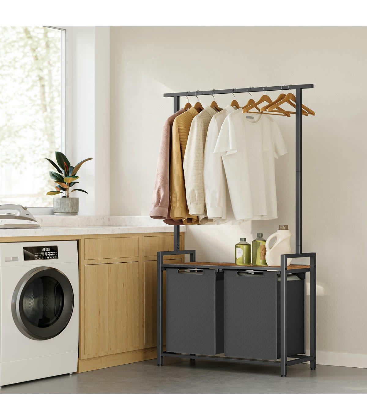 - Meuble de rangement salle de bain avec panier à linge intégré