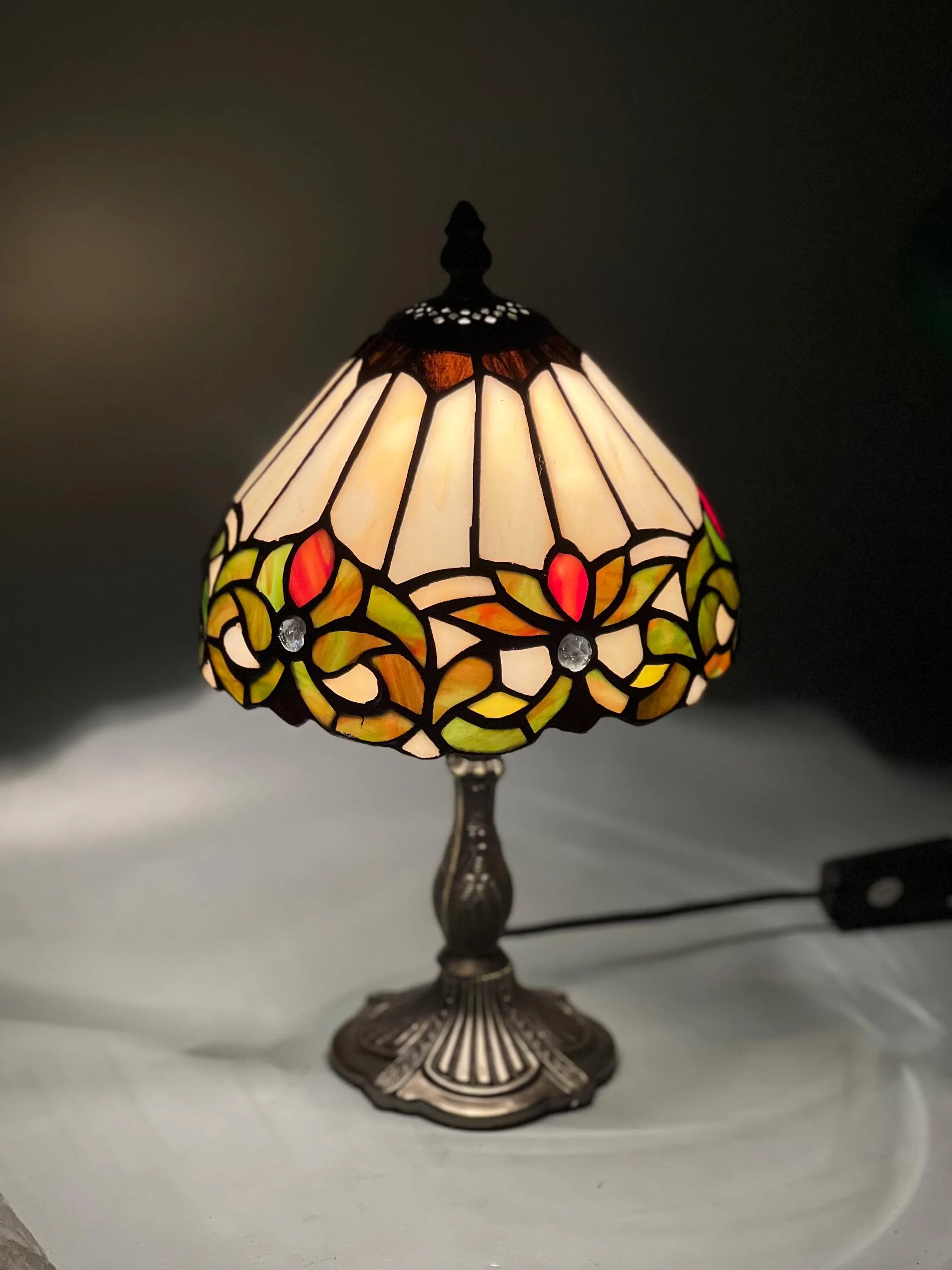 Floral Tiffany Table Lamp, Home Decor, Handmade Antique Lighting, Flower Tiffany lamp