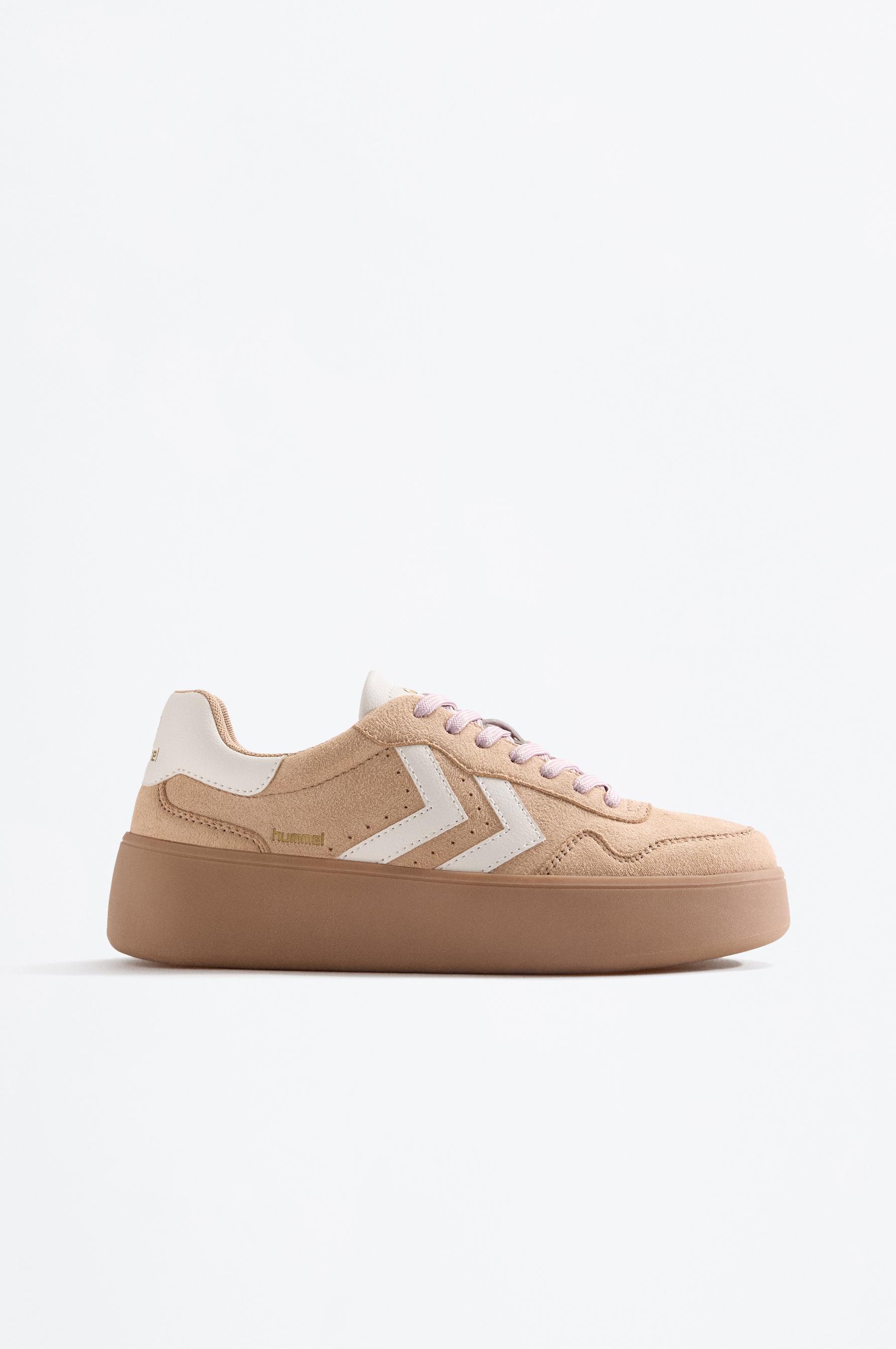 Zapatilla Hummel plataforma