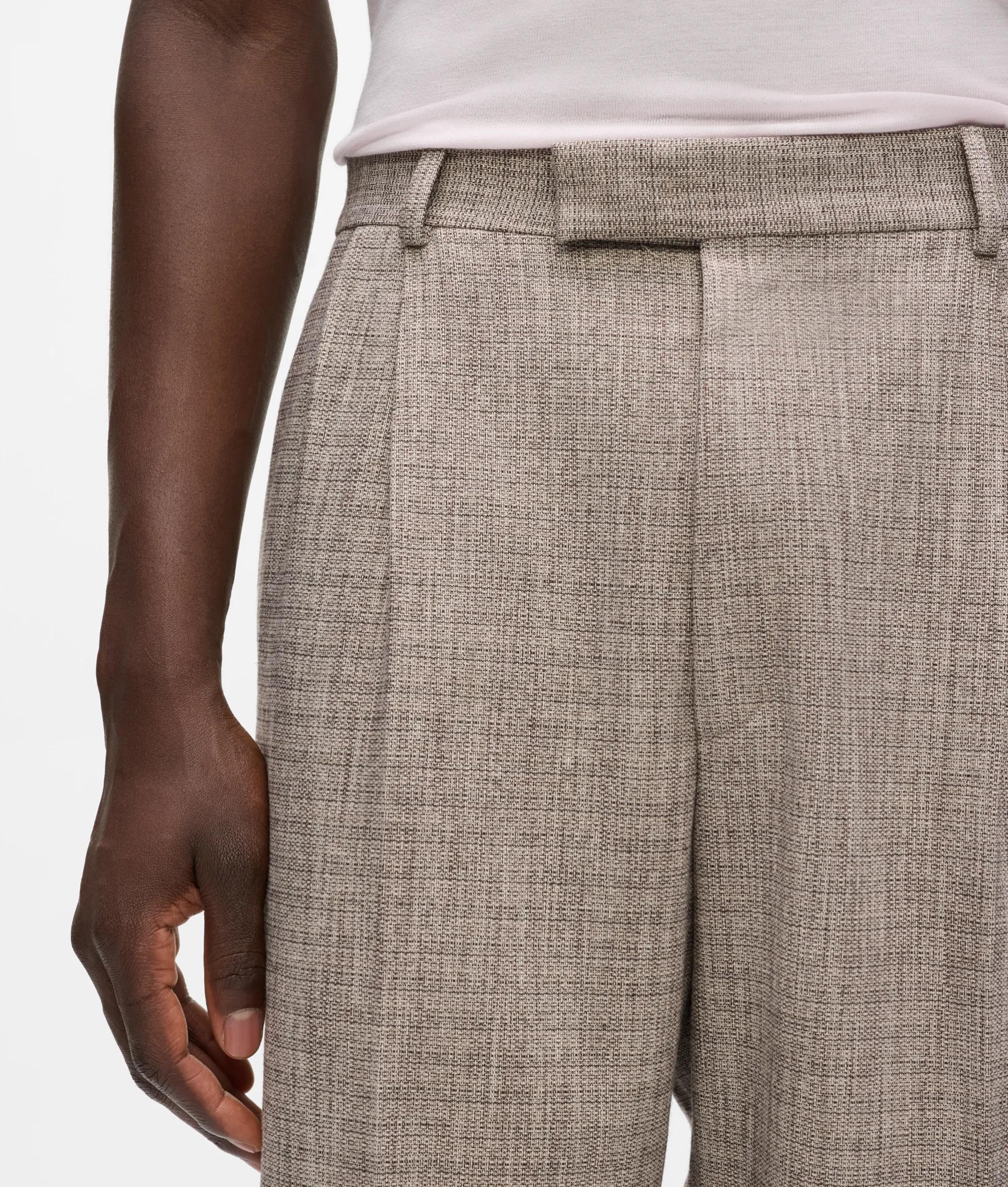 Pantalon tailleur à jambe droite