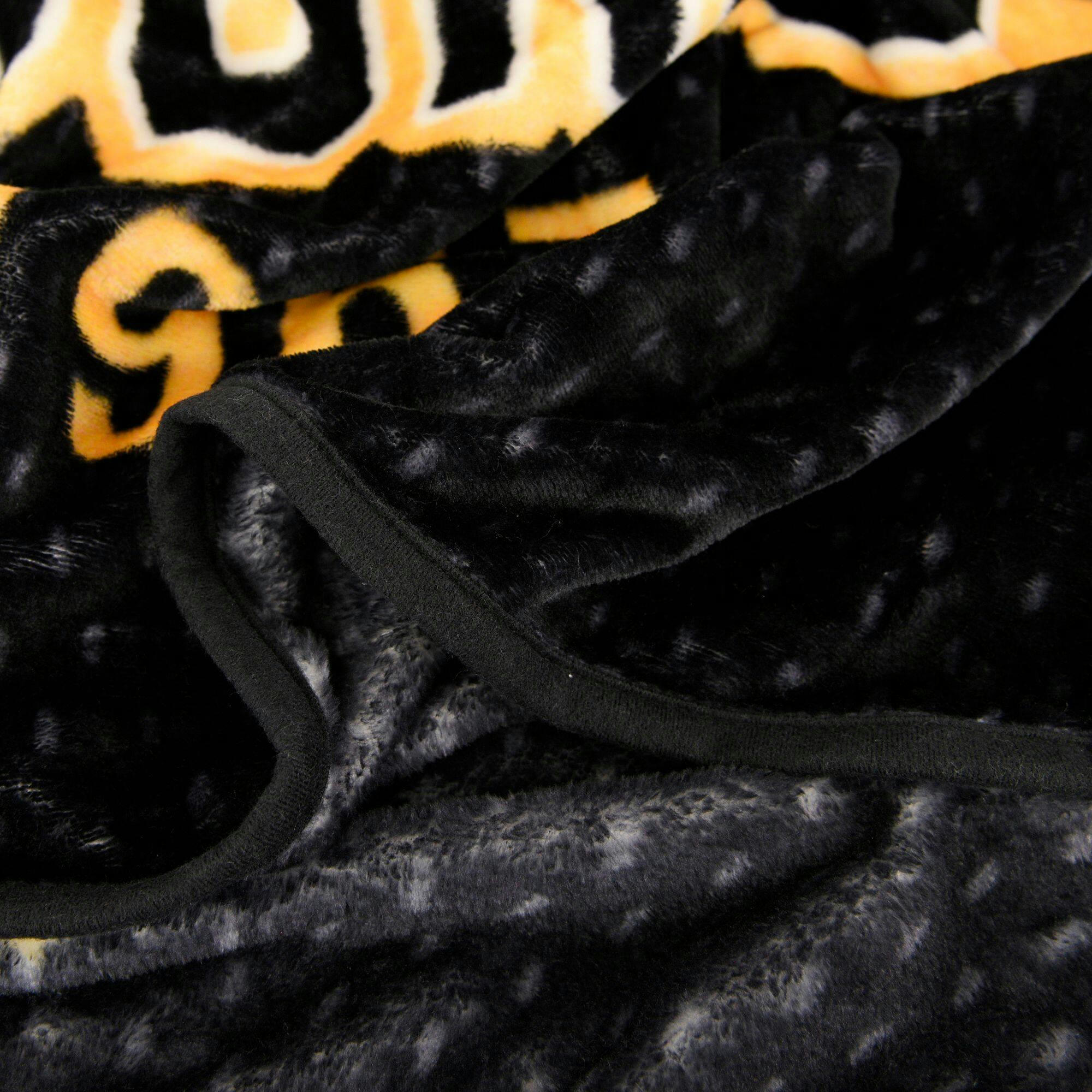 NHL Boston Bruins Hockey Plush Super Soft Throw Blanket, 40-in x 50-in