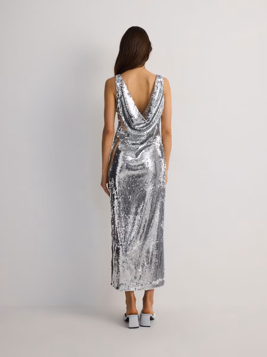 Ladies' Dress