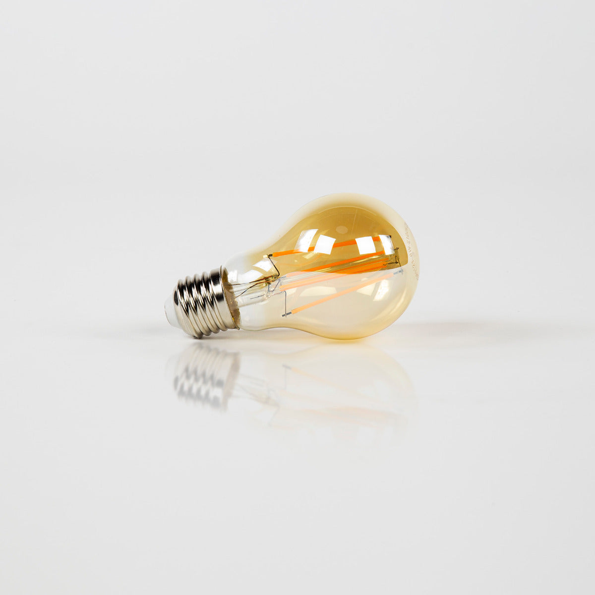 Fraaai - LED E27 filament peer