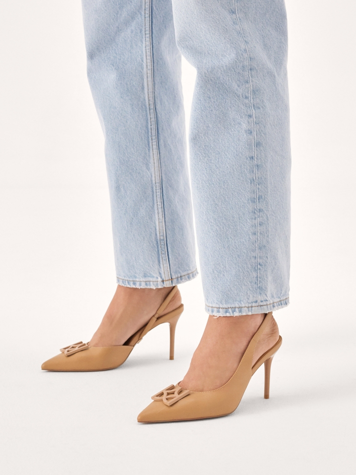 Leather pumps with open heel