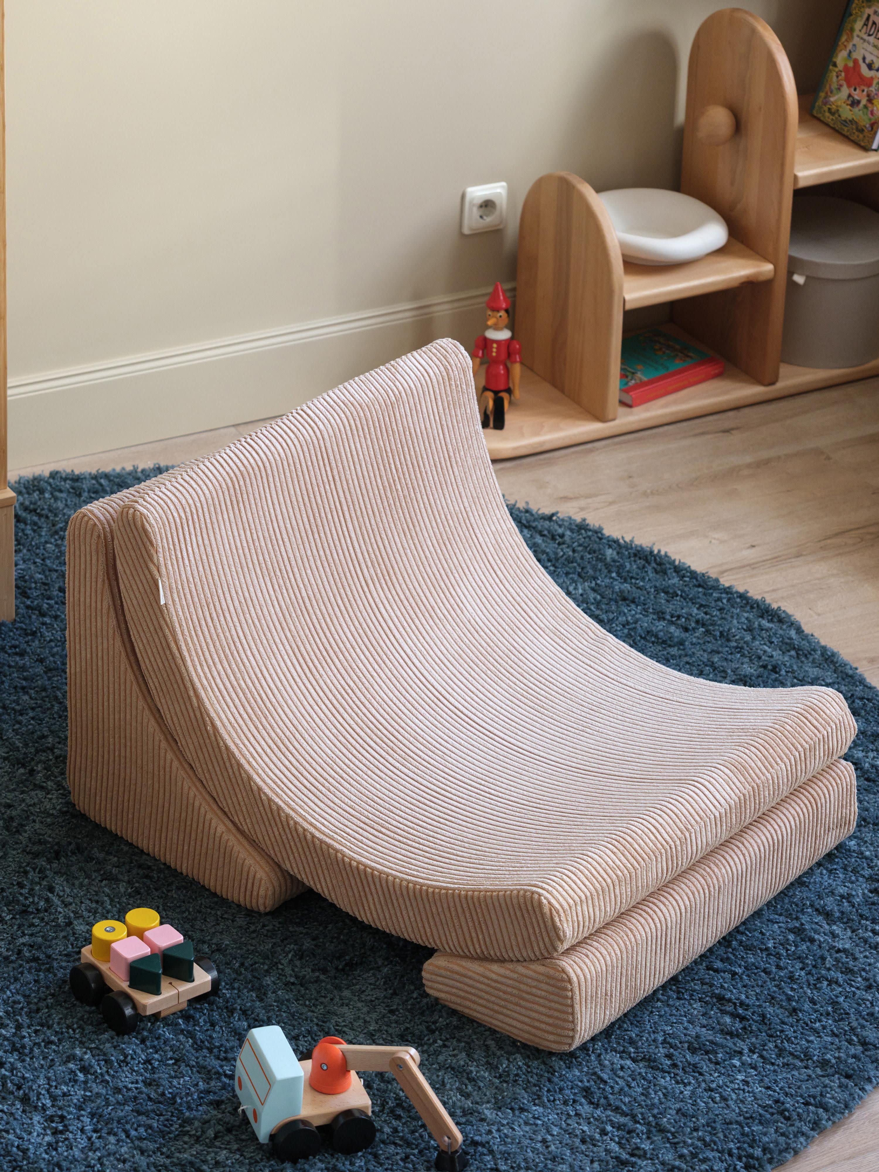 Handgefertigter Kinder-Sessel Moon aus Cord