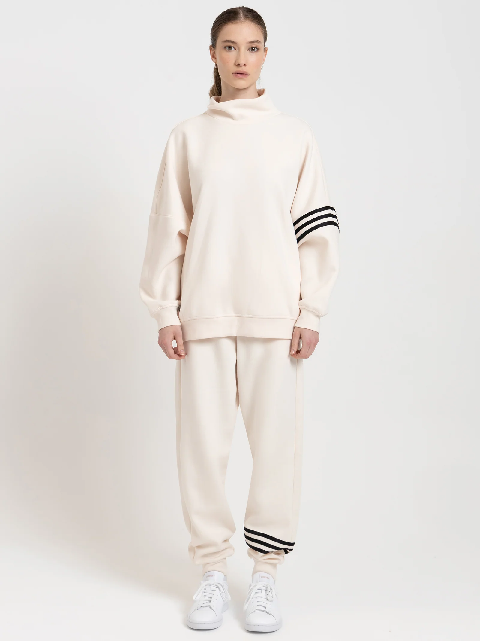 Adicolor Neuclassics Oversized High Neck Sweatshirt