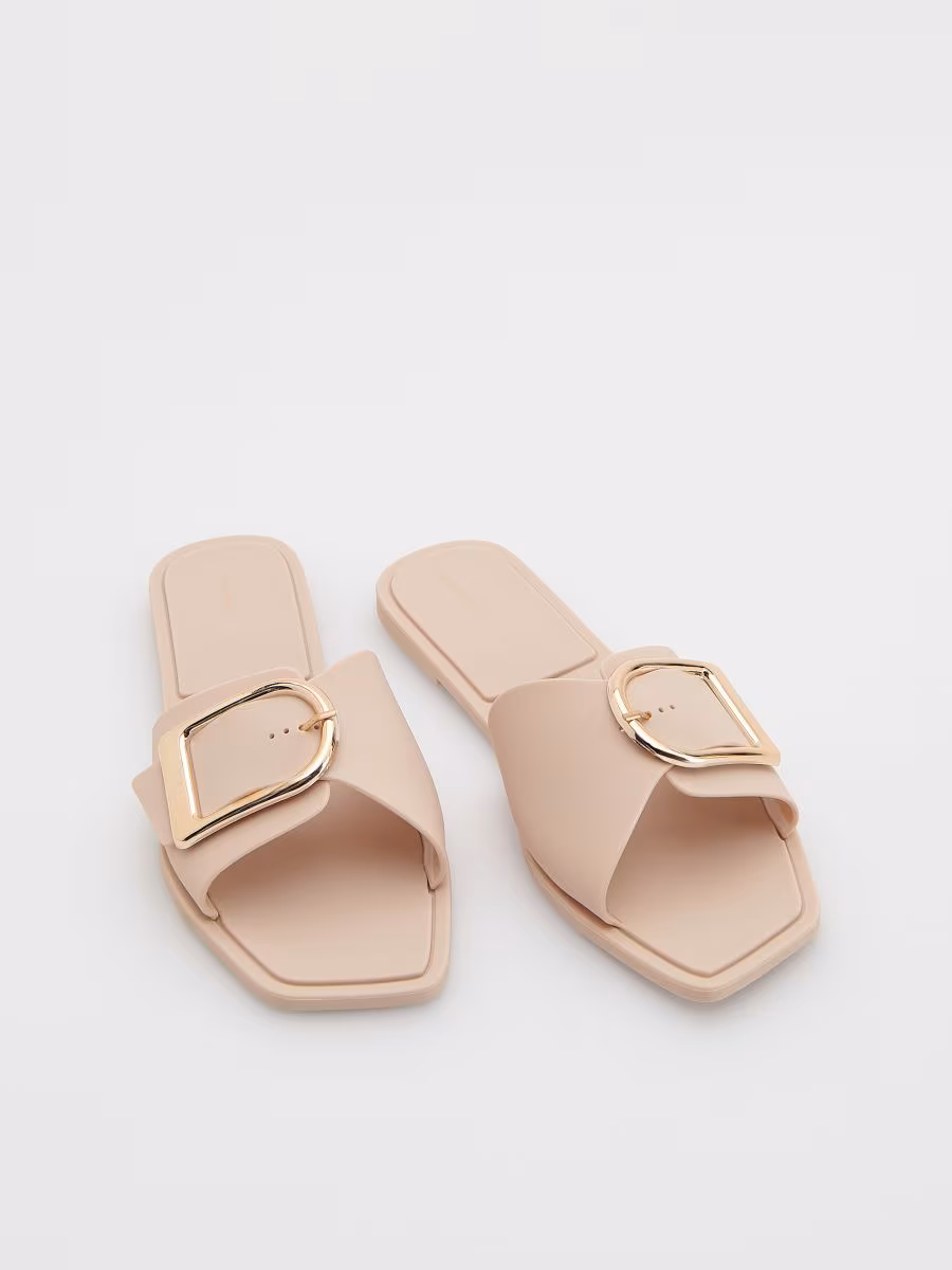 Sliders With Decorative Buckle