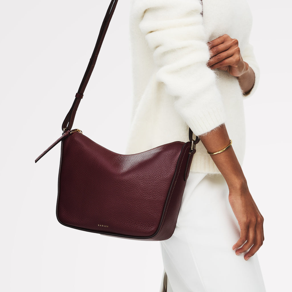 Oak Street - Medium Ziptop Cross Body Bag