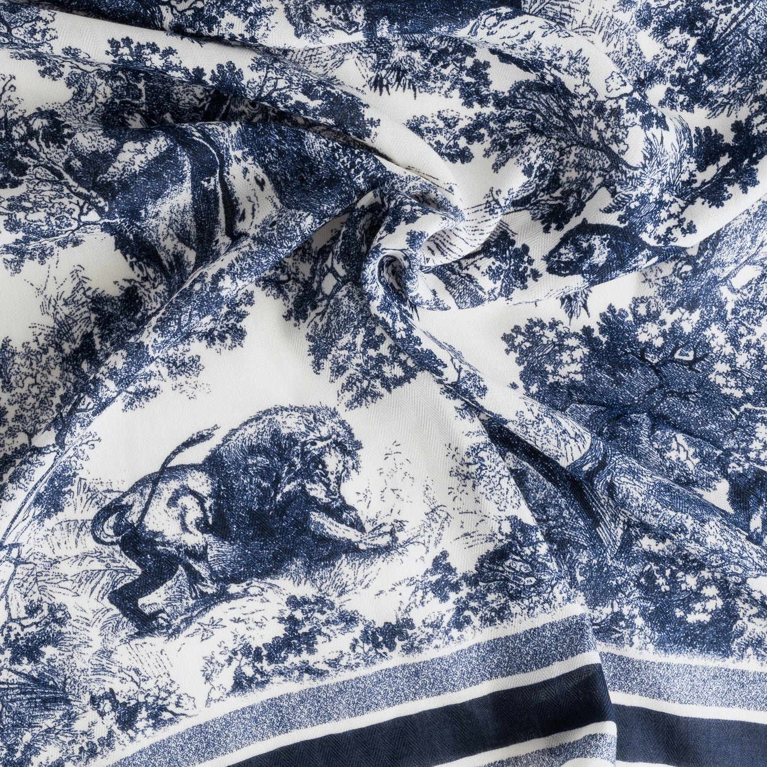 Foulard bleu motif jungle