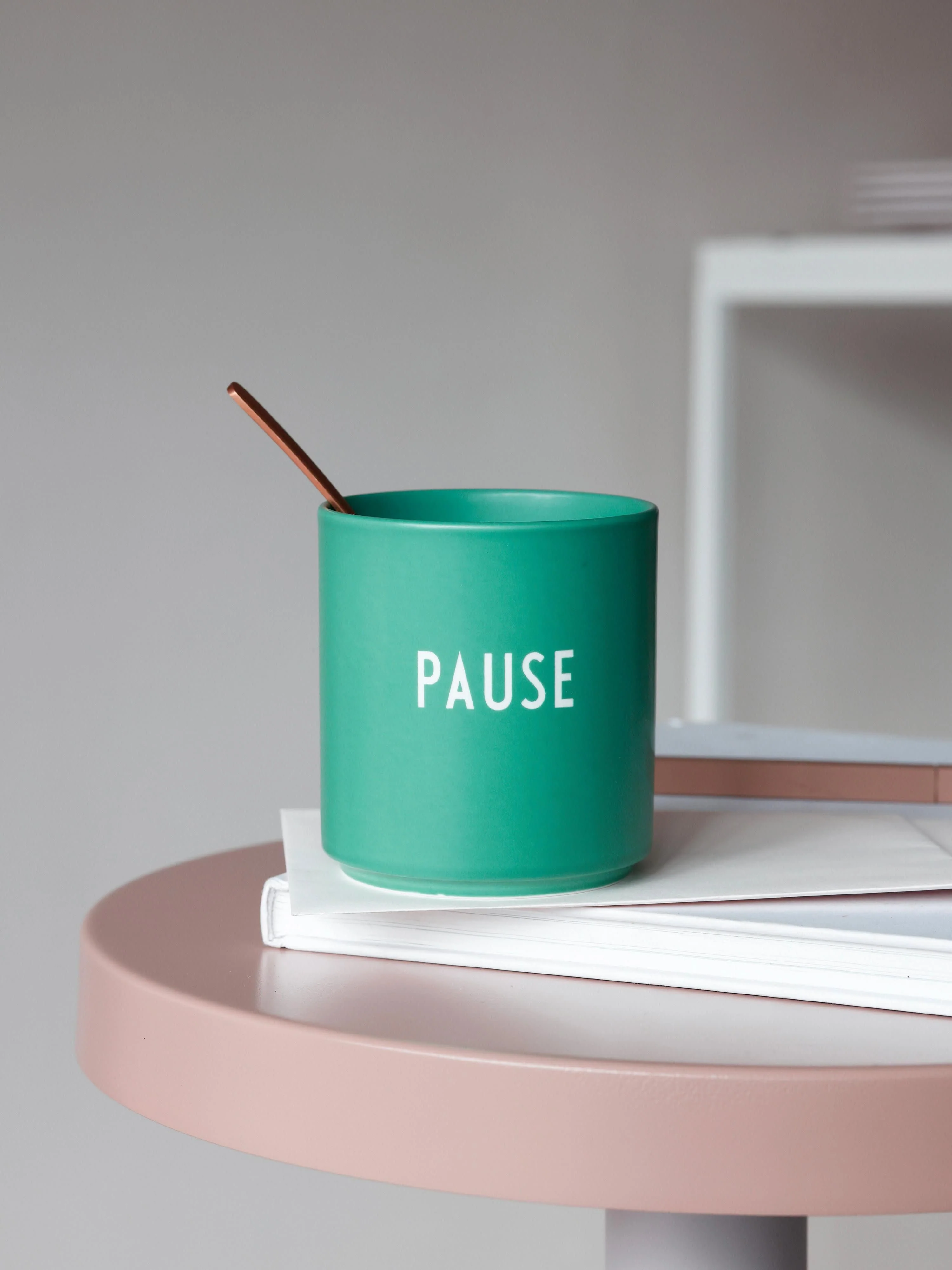 Design-Kaffeebecher Pause