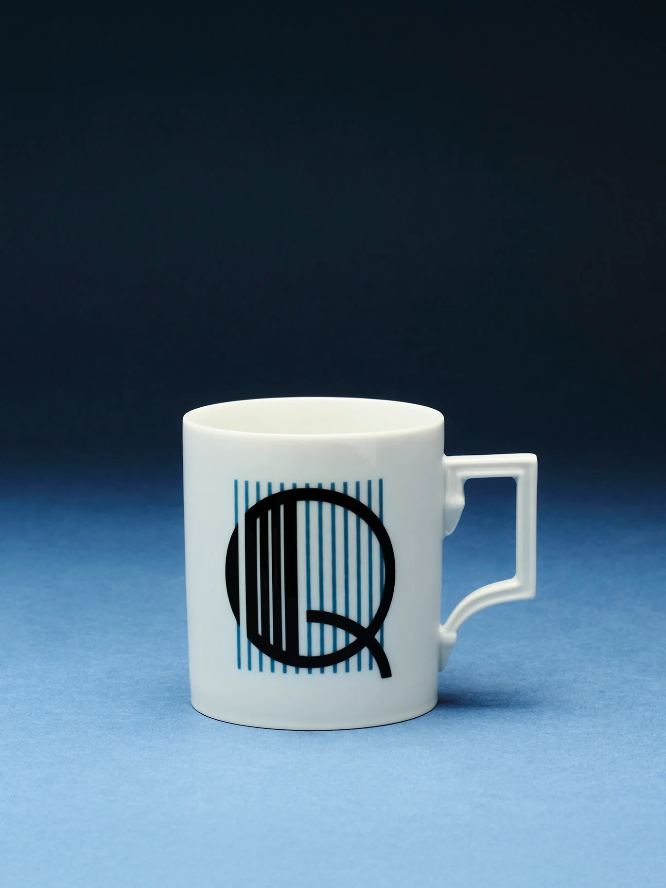 Westwing x MEISSEN, Handgefertigte Tasse Initials mit Dekor-Motiv