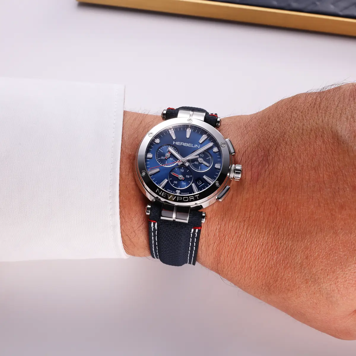 NEWPORT – CHRONOGRAPHE – TEXTILE