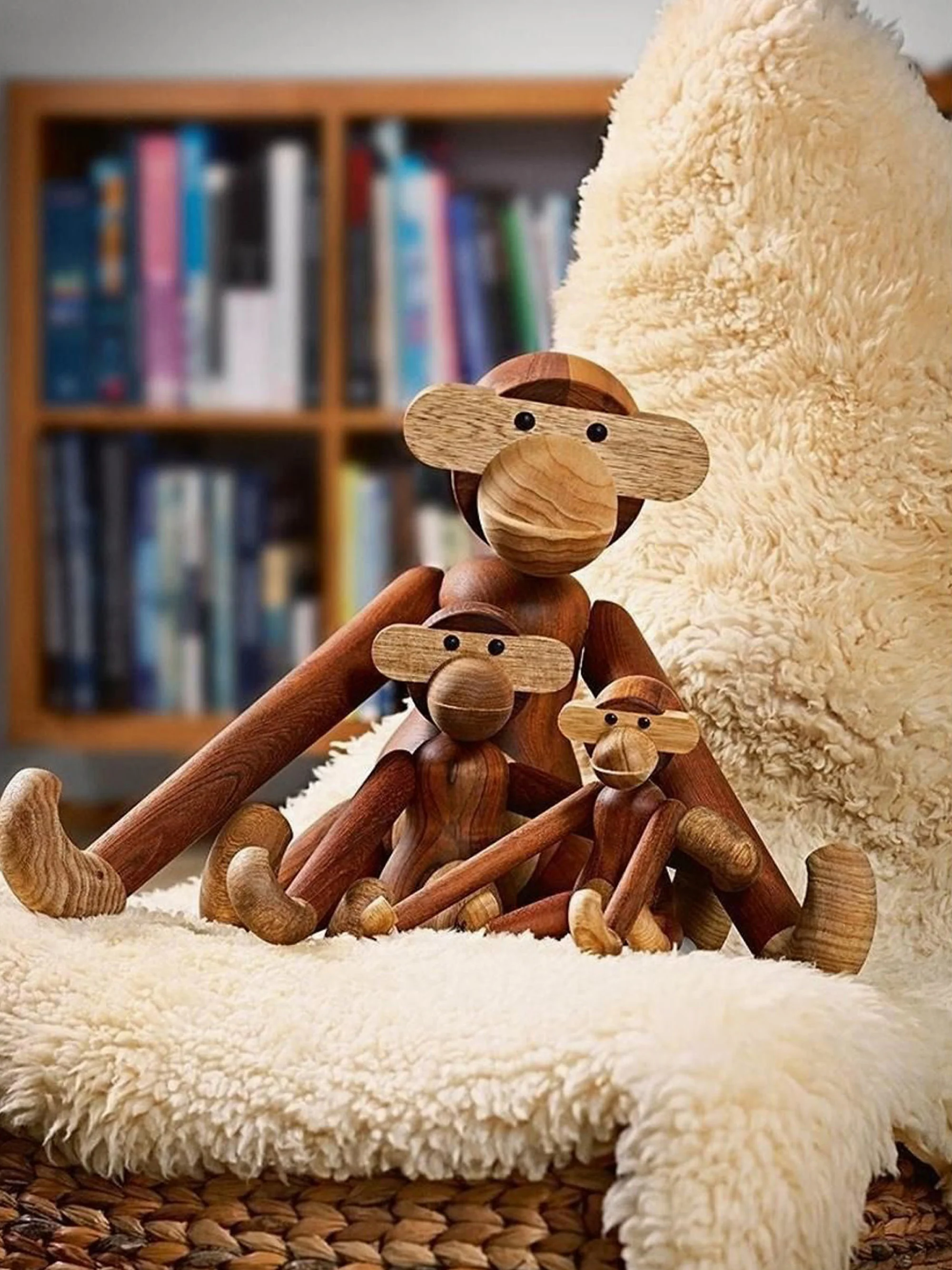 Handgefertigtes Deko-Objekt Monkey aus Teakholz
