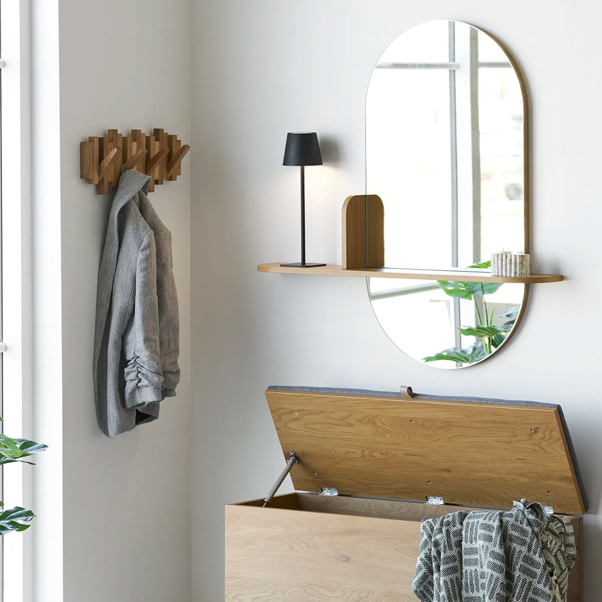 Artichok Febe Wandspiegel Met Houten Plankje - 95 x 92 cm