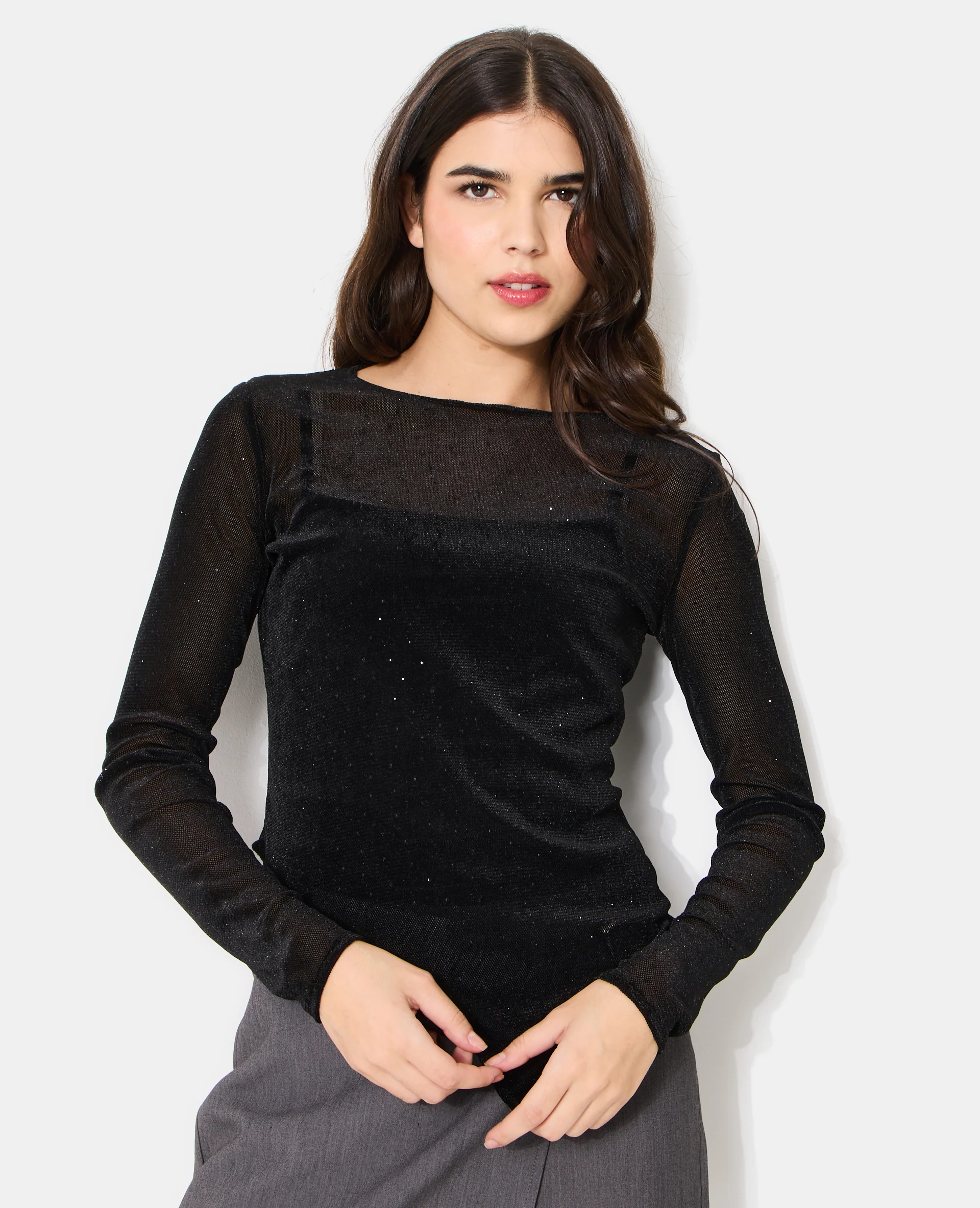 Top asymétrique en résille et velours avec strass