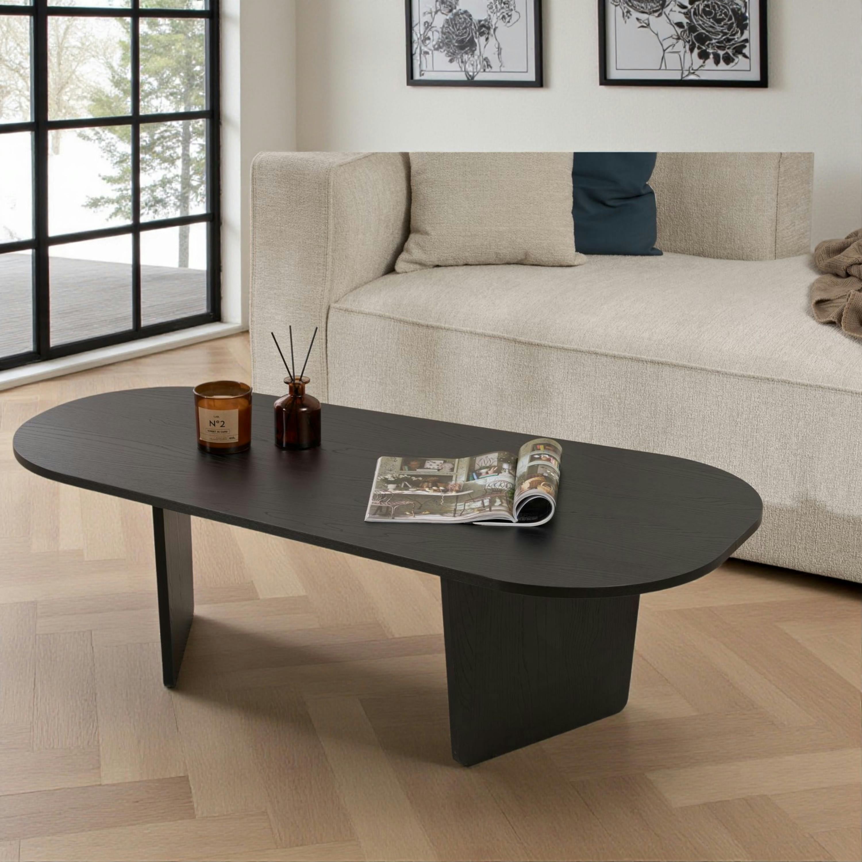 Table basse noire organique effet bois - pieds obliques MARFA