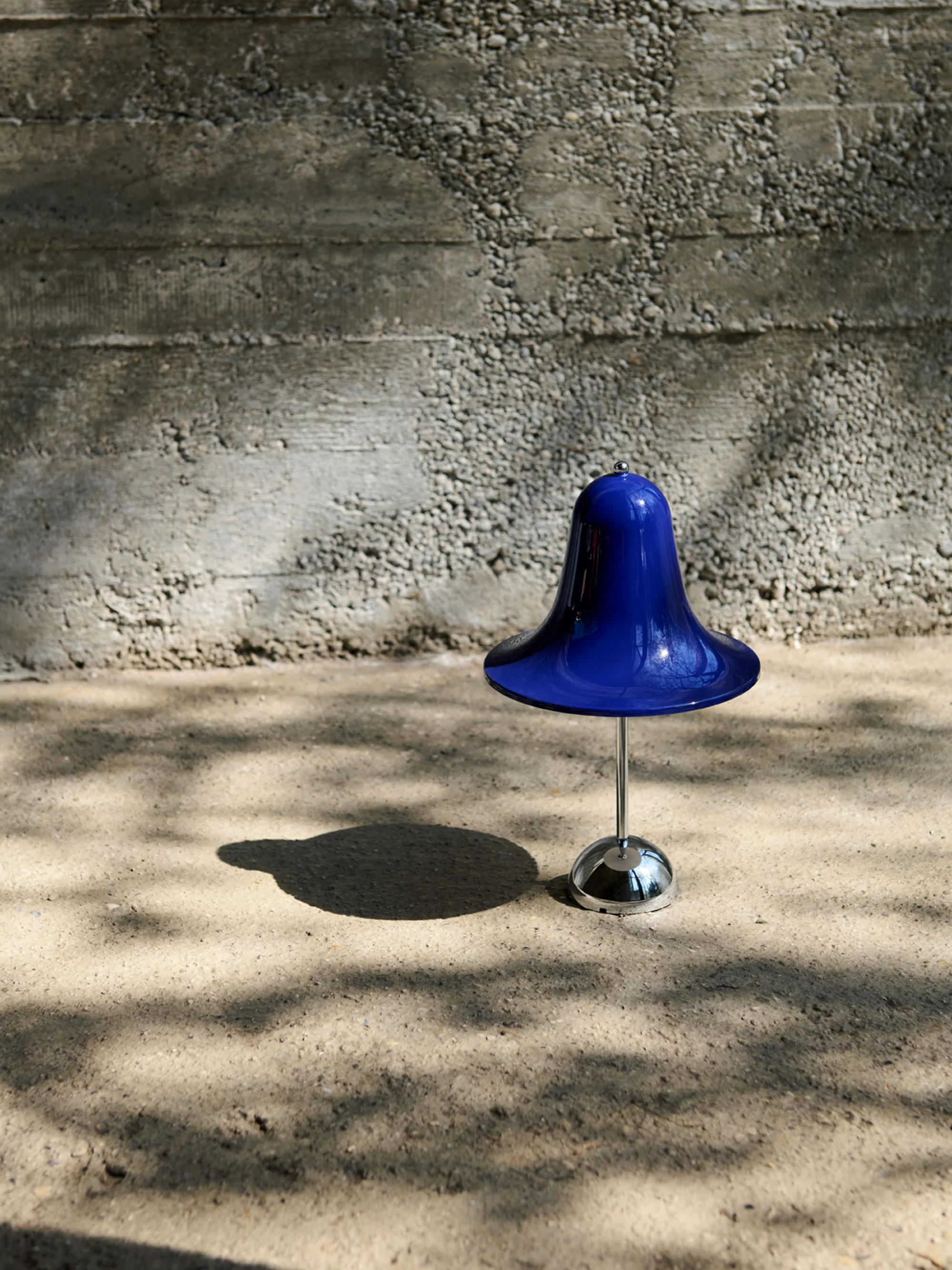 Kleine mobile LED-Tischlampe Pantop, dimmbar, Design Verner Panton