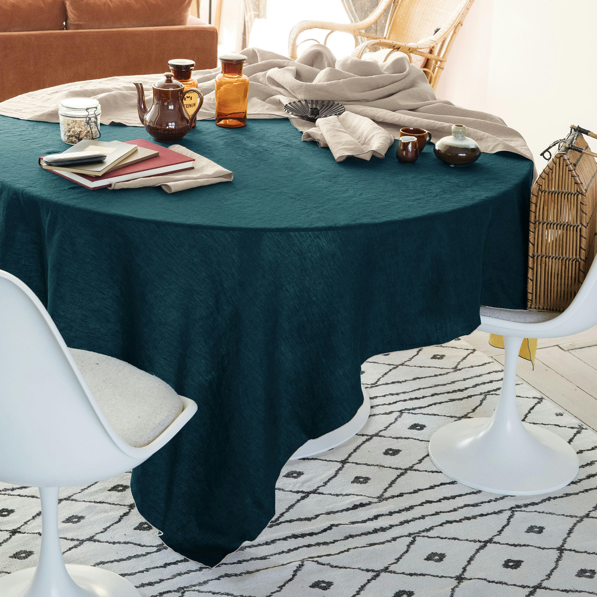 AUTOUR DU LIN - Nappe en lin lavé 170x250cm Vert Paon-gris Clair