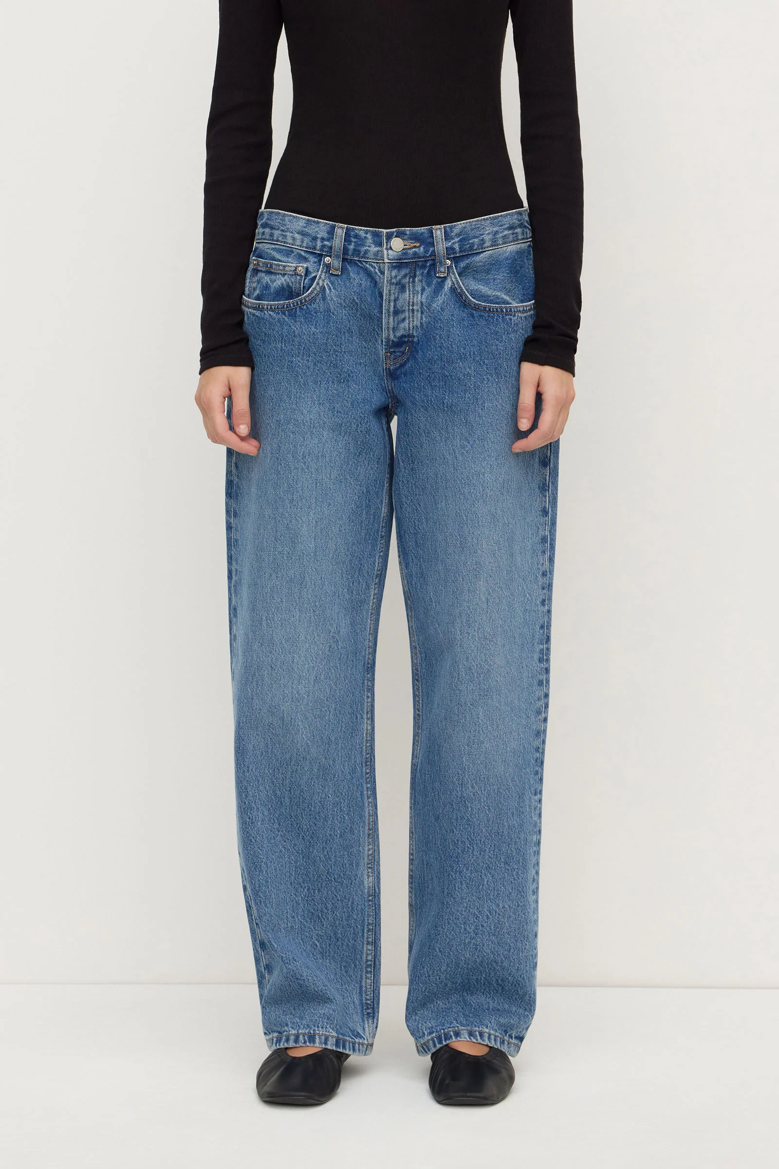 Low Rise Relaxed Jean