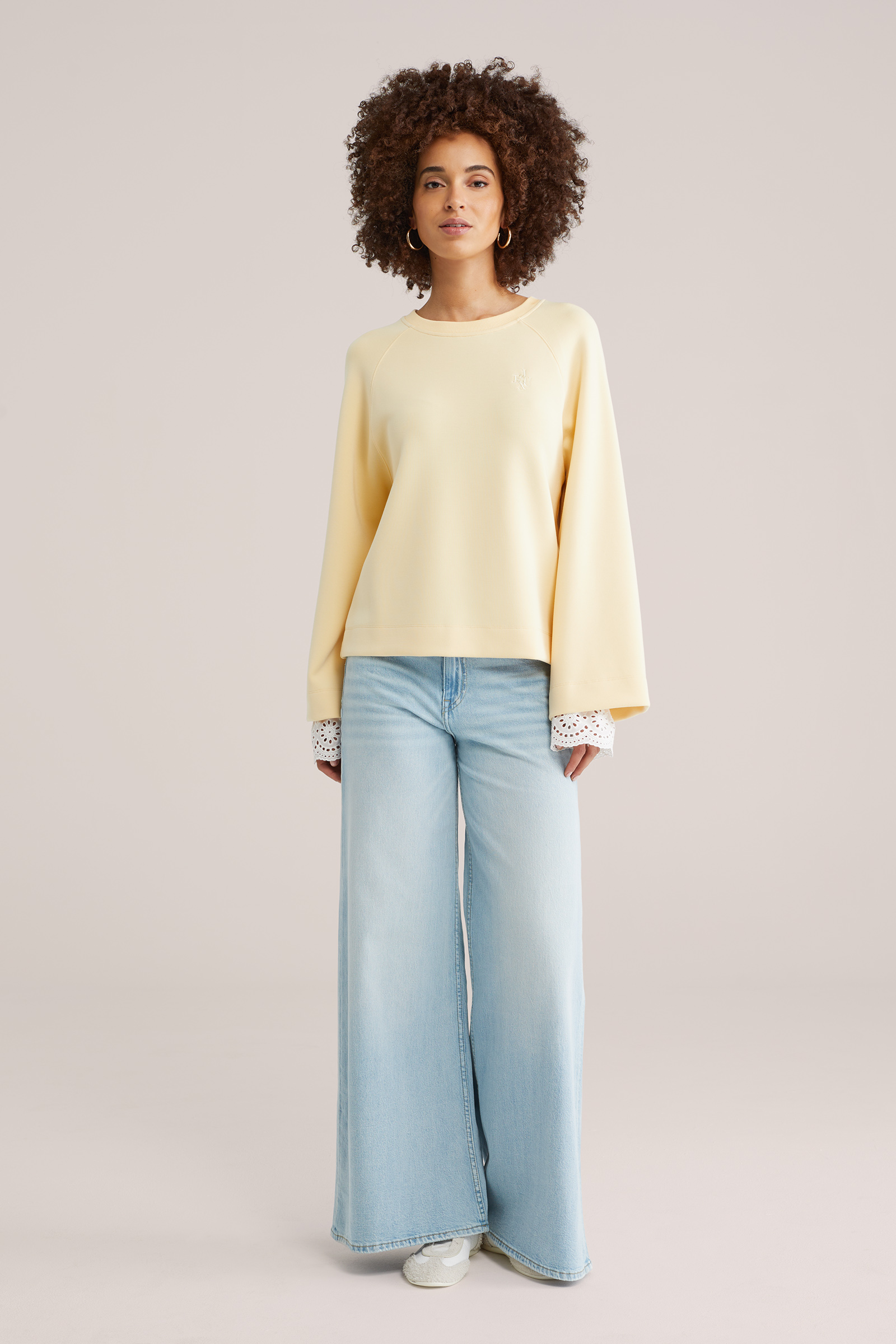 Dames sweater met embroidery