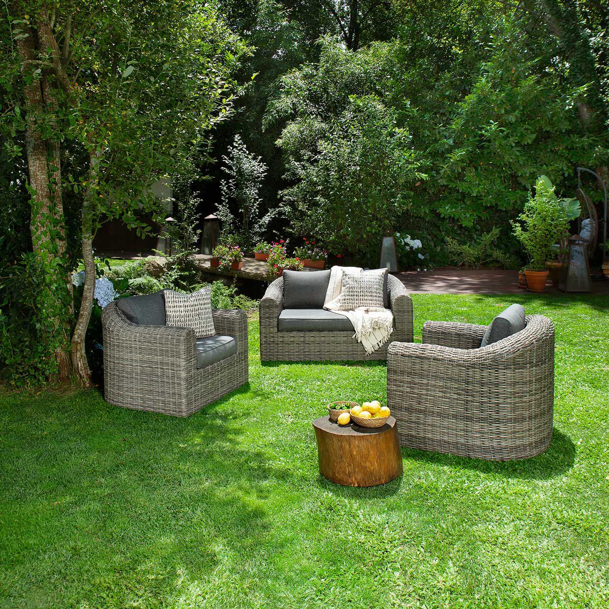 Conjunto de 1 sofá e 2 cadeirões MOORÉA cinza