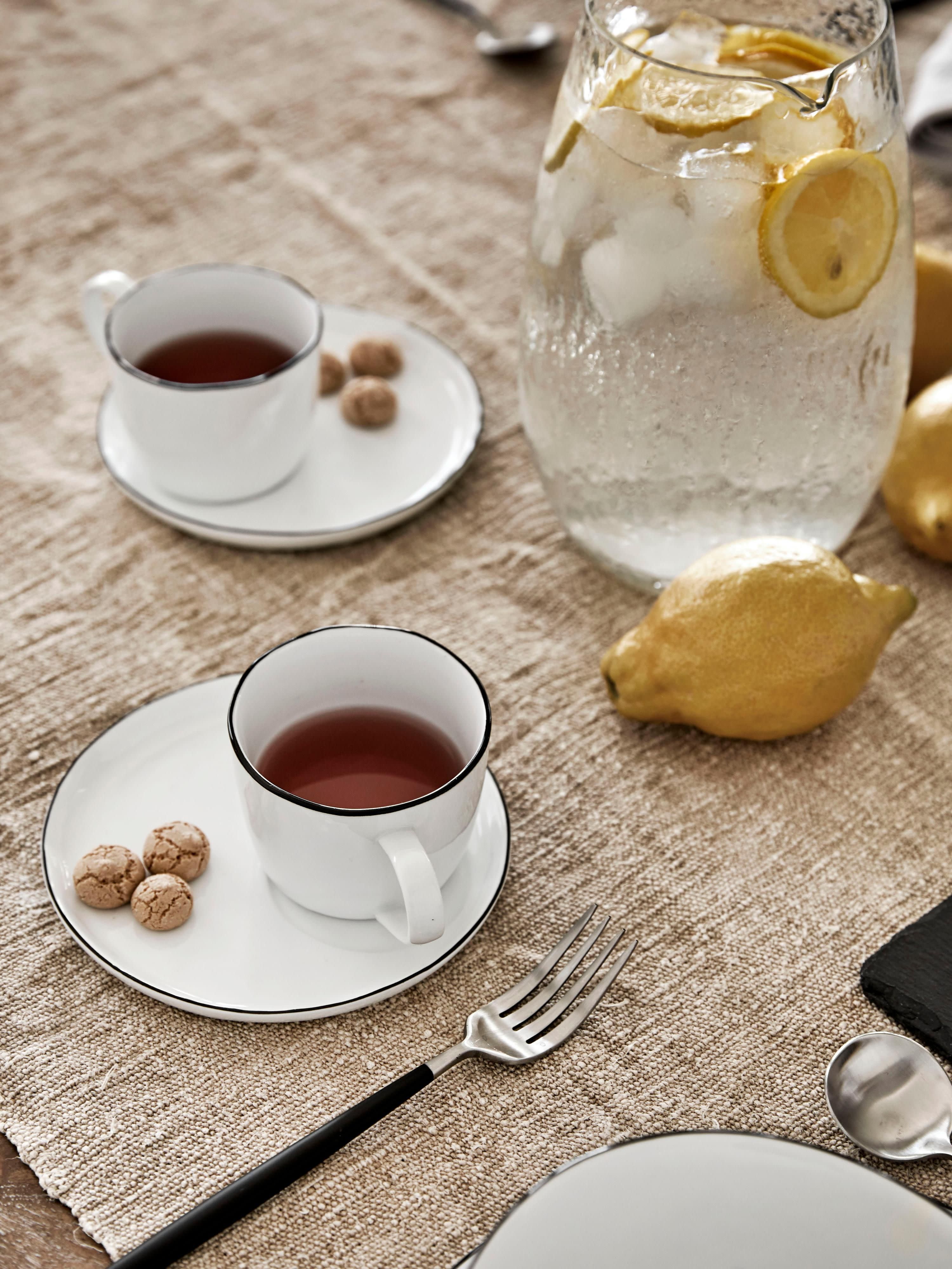 Handgefertigte Porzellan-Espressotasse Salt mit Untertasse