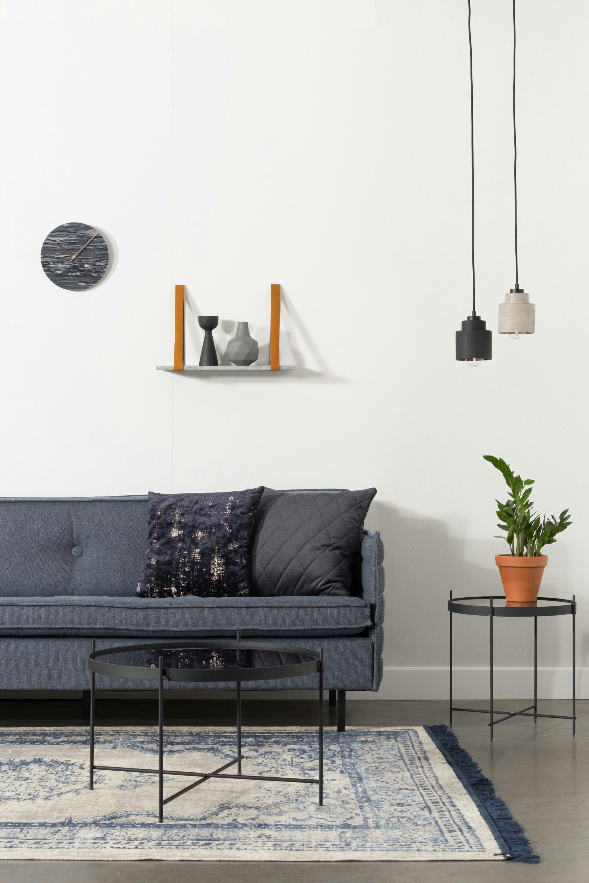 CUPID - Grand table d'appoint en métal noir