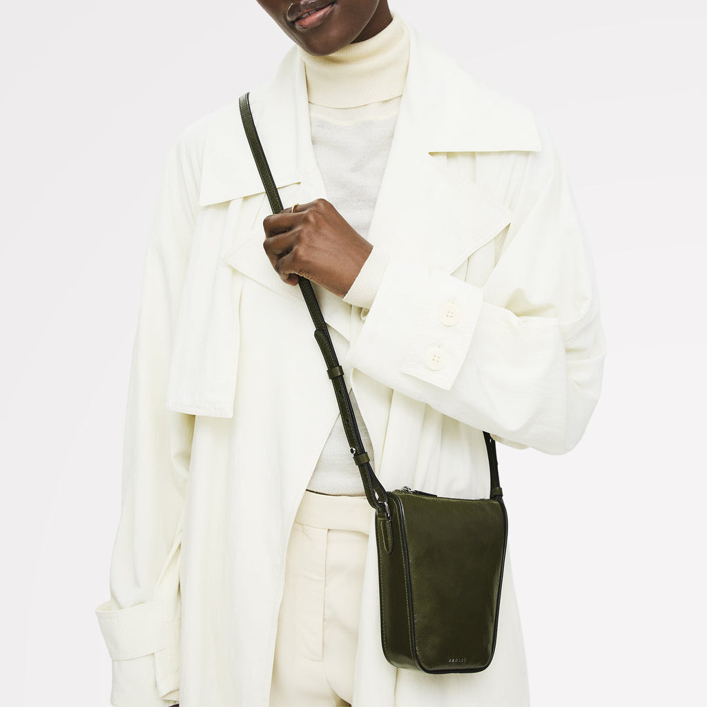 Oak Street - Medium Phone Cross Body Bag