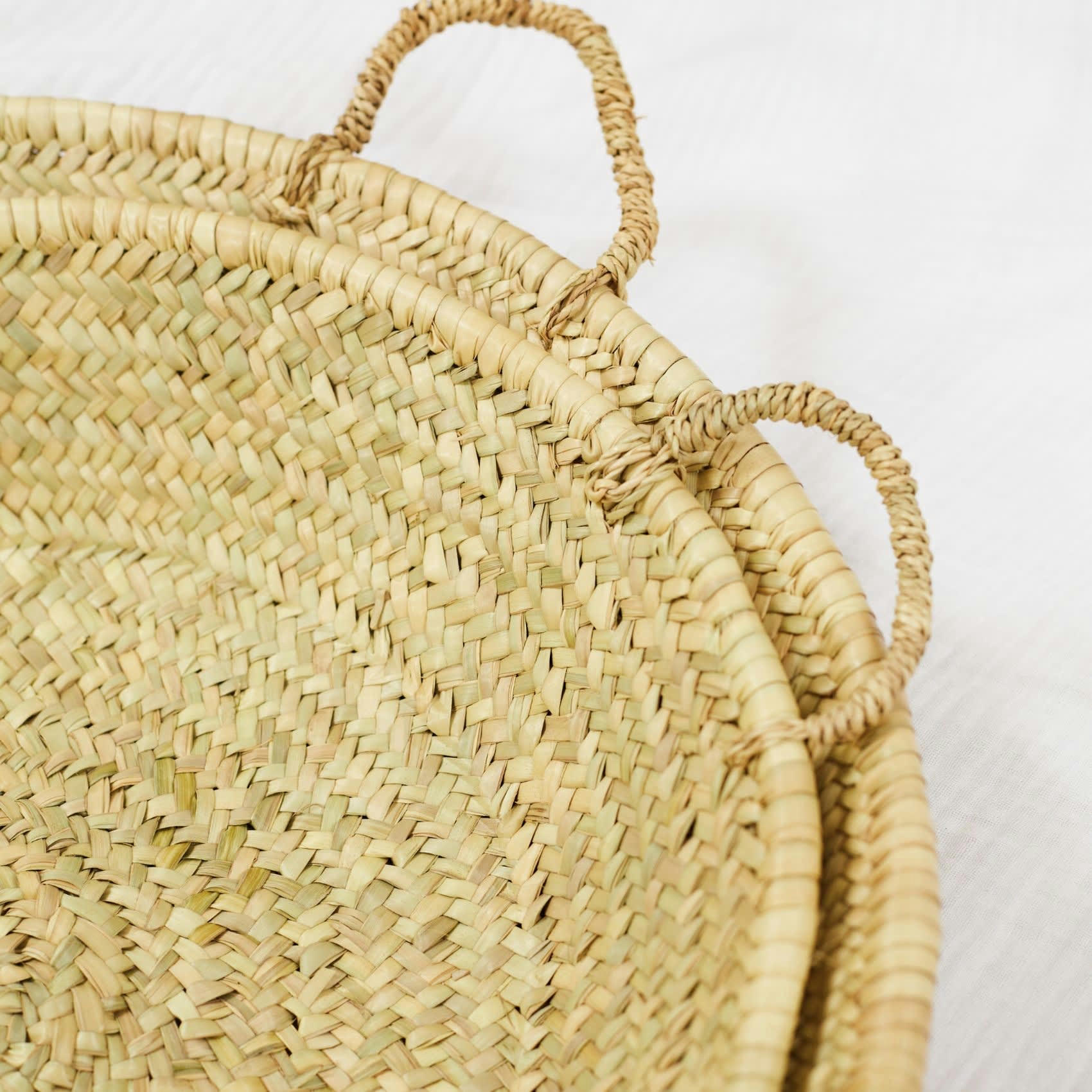 - Corbeille plate avec poignées  osier naturel 30x30 cm