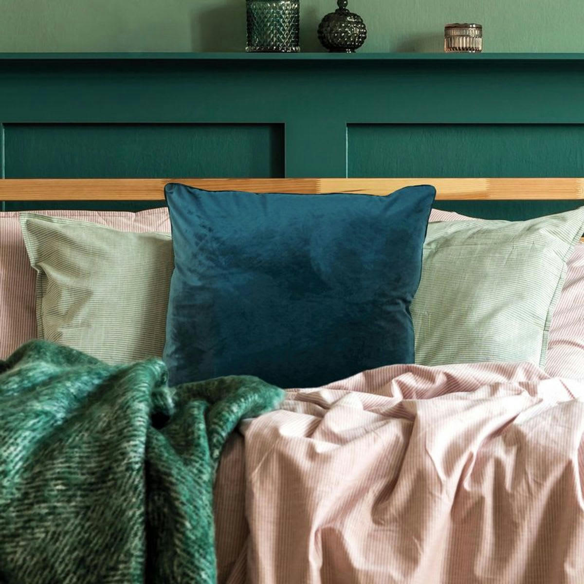 VELOURS - Coussin en velours bleu intense 70x70