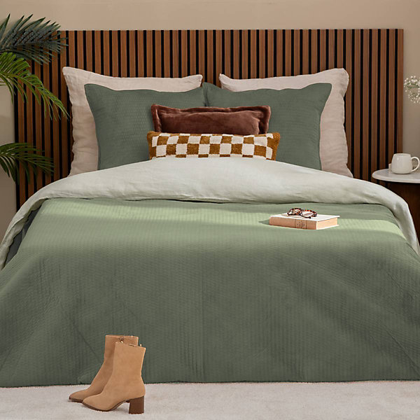 Dessus de lit Lilou vert céladon 260x240cm - Atmosphera