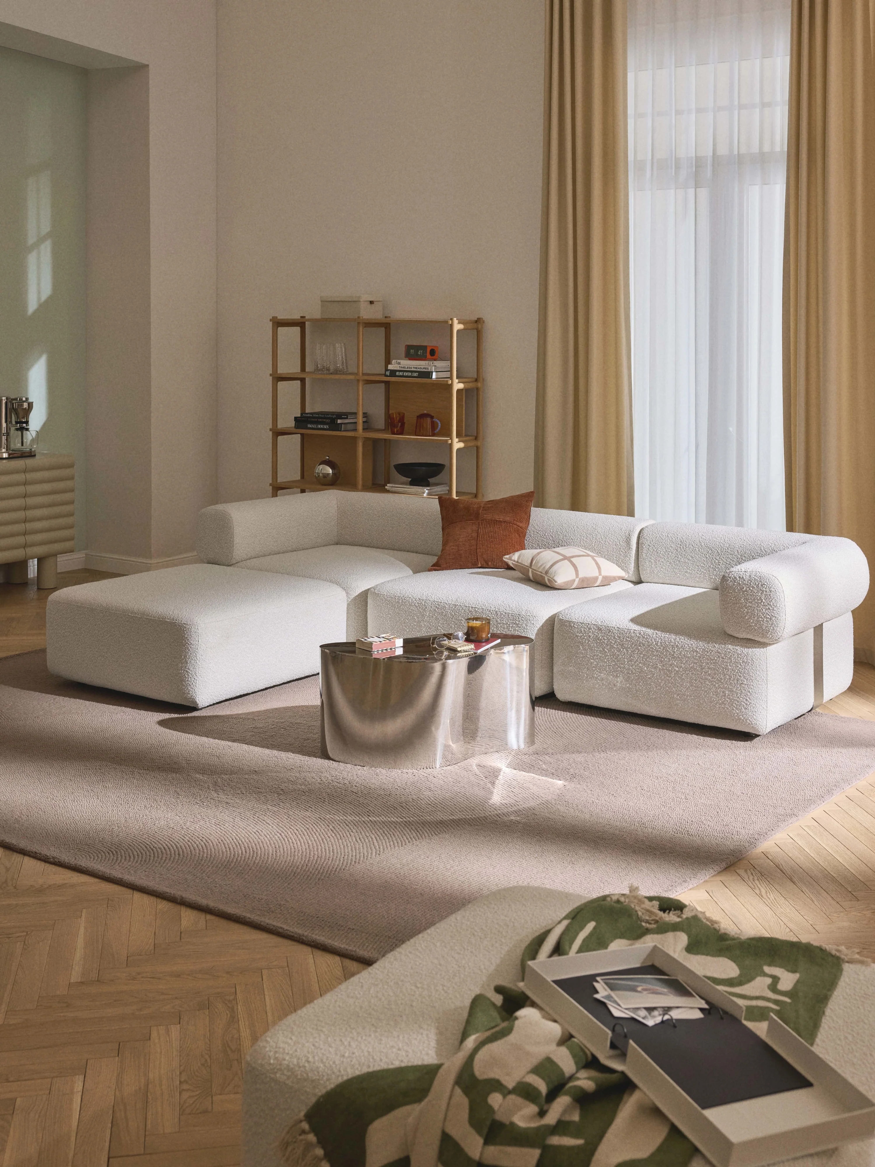 Bouclé-Sofa-Hocker Anton