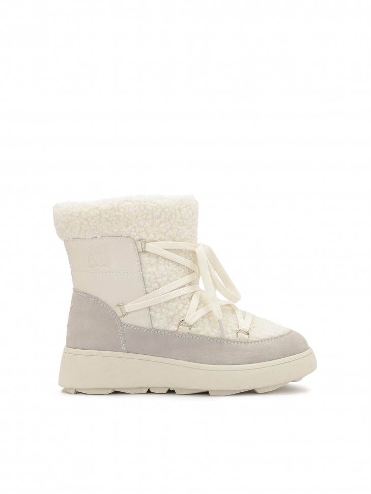 Ladies' timeless snow boots made of combined materials